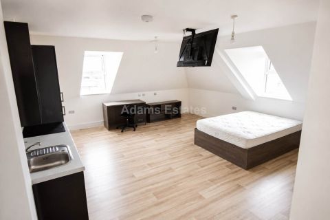 Charndon Close, Reading RG2, Studio to rent