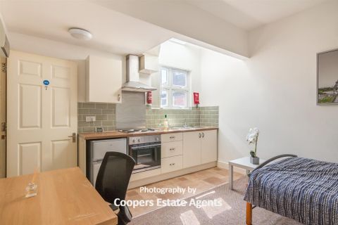 Holyhead Road, Coventry CV1, Studio to rent
