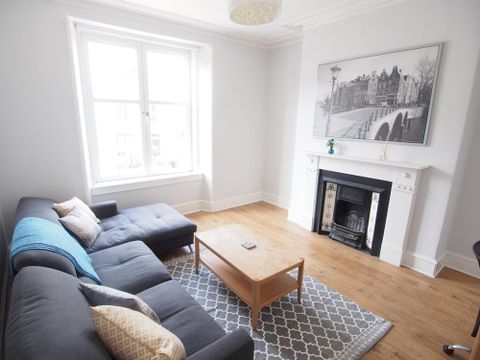 Balmoral Place, First Floor Right AB10
