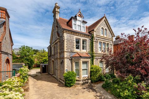 Castle Crescent, Reading RG1