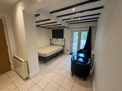 Victoria Road, Southampton SO19, Property to rent