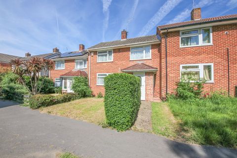 Tatwin Crescent, Thornhill SO19