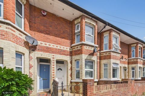 Swainstone Road, Reading, Berkshire RG2