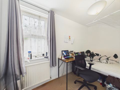 The Highway, Brighton BN2, Room to rent