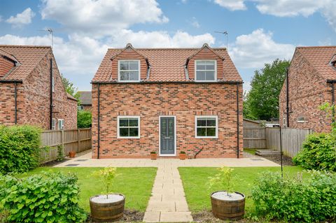 Broadway, Fulford, York YO10