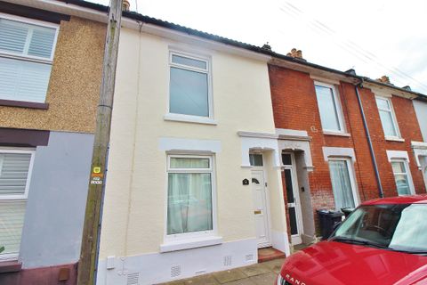 Lincoln Road, Fratton PO1