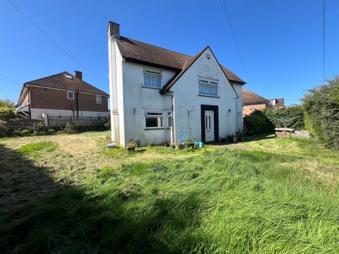 Instow Place, Llanrumney, Cardiff CF3