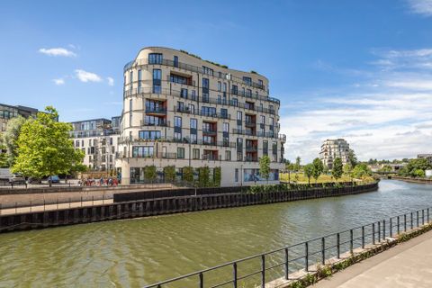 Royal View, Victoria Bridge Road, Bath BA2