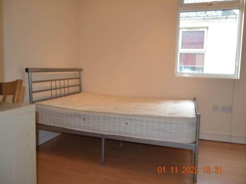 Ruthin Gardens, Cardiff CF24