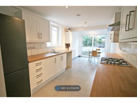 Carlisle St, Cardiff CF24