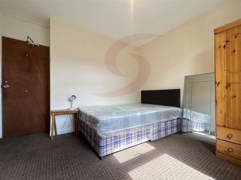 Fosse Road South, Braunstone Park &amp; Rowley Fields, Leicester LE3, Room to rent