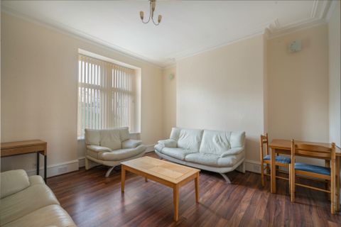 Glenbervie Road Gfl, Torry AB11