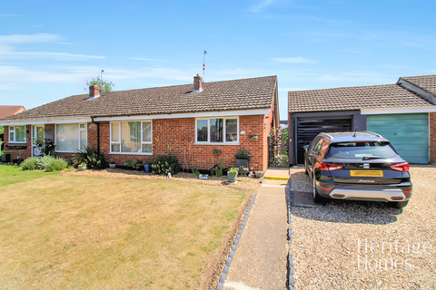 Meadow Road, Norwich, Norfolk NR5, Bungalow for sale