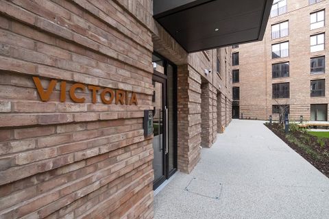 Victoria, Hudson Quarter, York YO1, Studio to rent