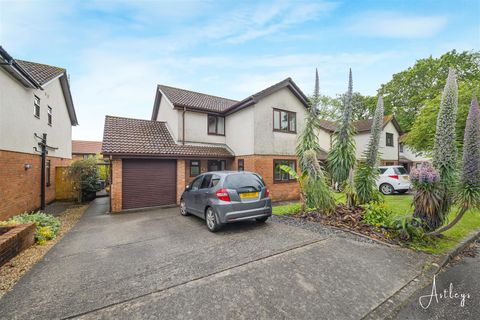 Glengower Close, Swansea SA3