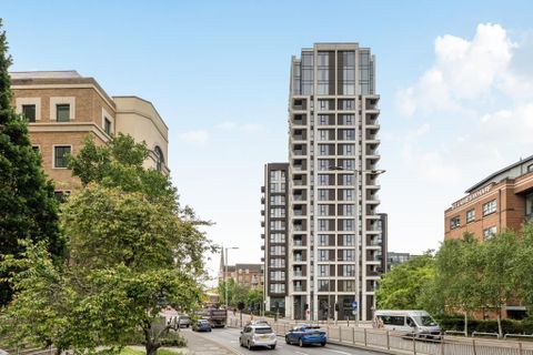 Town Centre, Landmark Development RG1