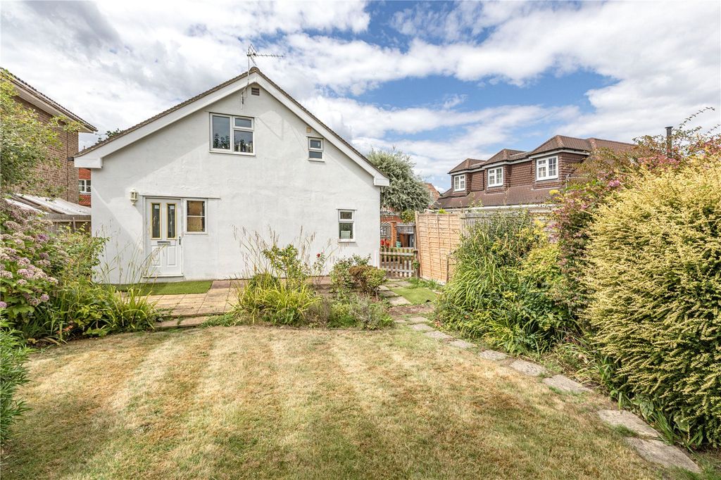 Additional image 43 of 5 bed detached house for salePinewood Avenue, New Haw, Addlestone, Surrey KT15