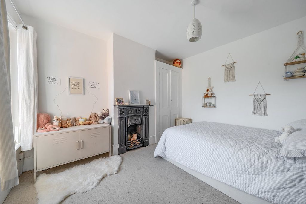 Additional image 18 of 4 bed semi-detached house for saleBalmer Lawn Road, Brockenhurst SO42
