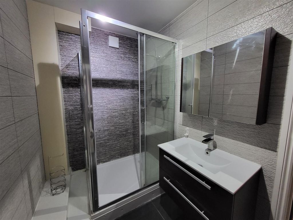 Additional image 17 of 5 bed semi-detached house for saleBrunswick Road, Bexleyheath DA6