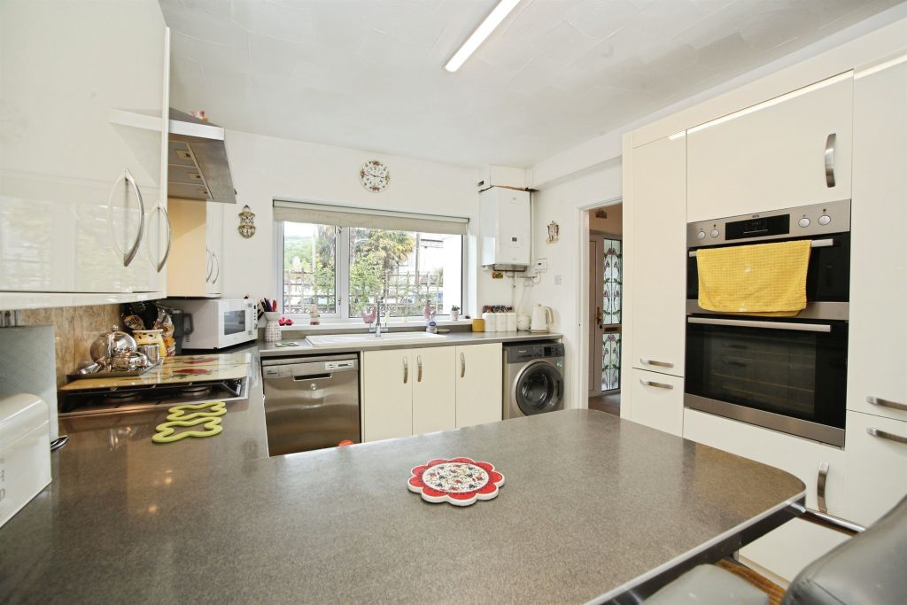 Additional image 4 of 4 bed detached house for saleEast Avenue, Bedwas, Caerphilly CF83