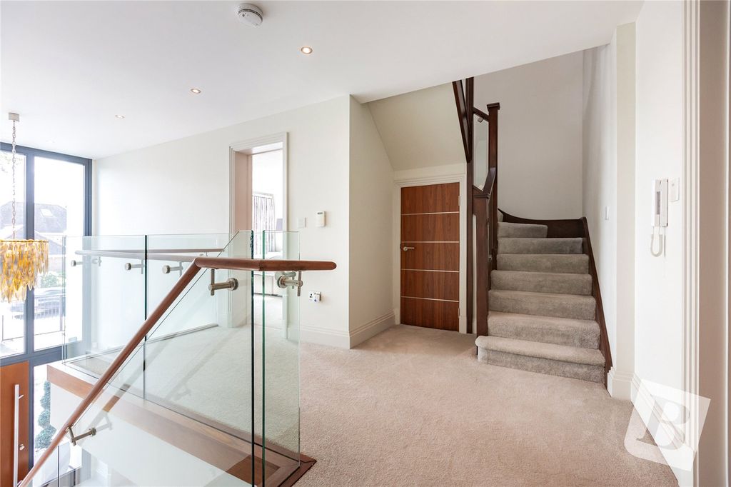 Additional image 25 of 5 bed detached house for saleNelmes Road, Emerson Park RM11