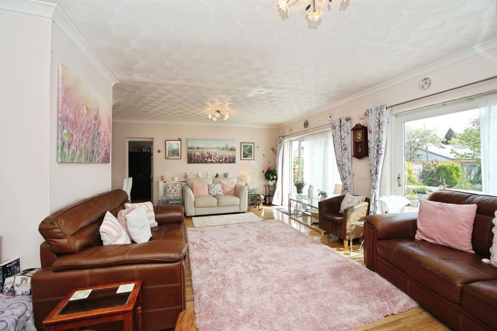 Additional image 2 of 4 bed detached house for saleEast Avenue, Bedwas, Caerphilly CF83