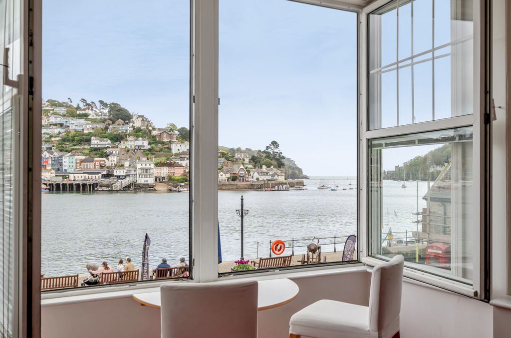 Additional image 3 of 1 bed flat for saleSouth Embankment, Dartmouth, Devon TQ6