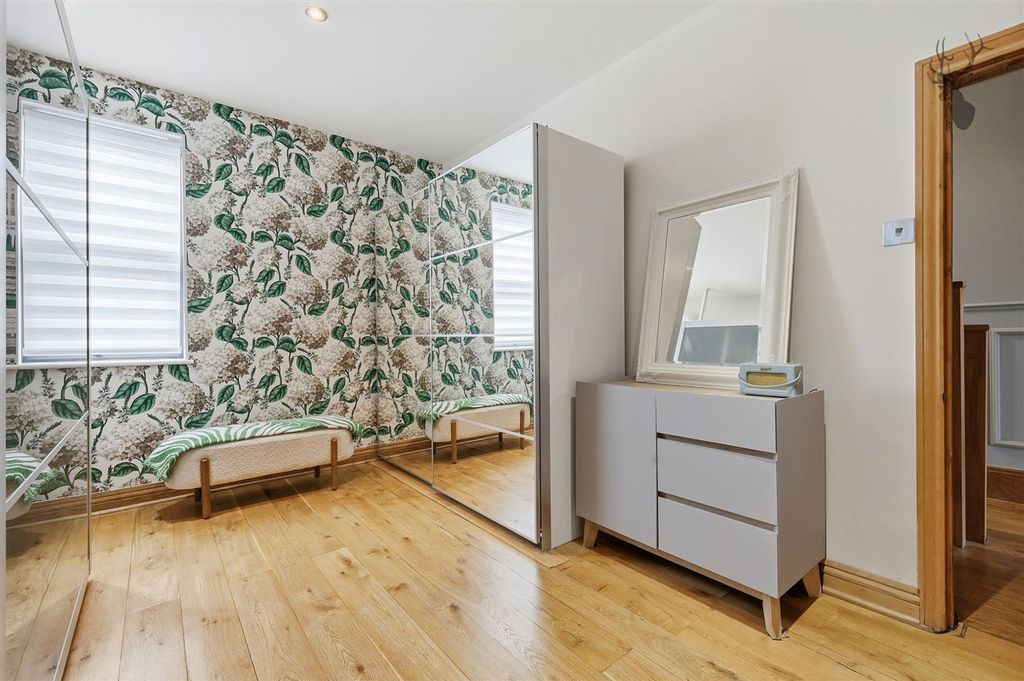 Additional image 19 of 5 bed detached house for saleWestbury Lane, Buckhurst Hill IG9