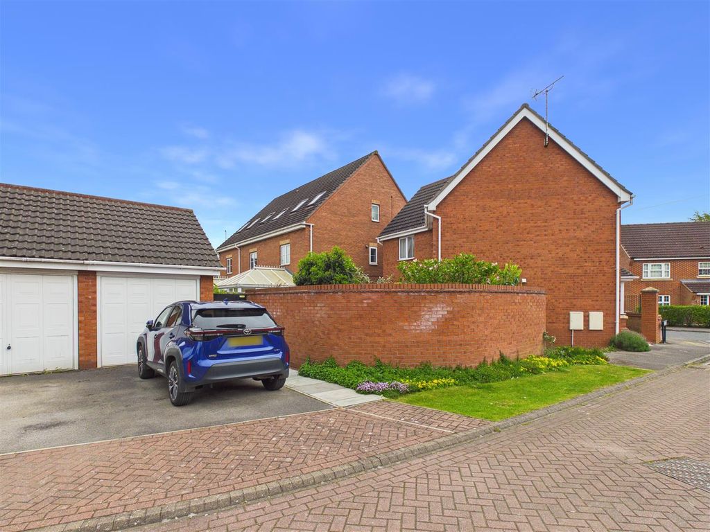 Additional image 5 of 3 bed detached house for saleMyrtle Way, Brough HU15