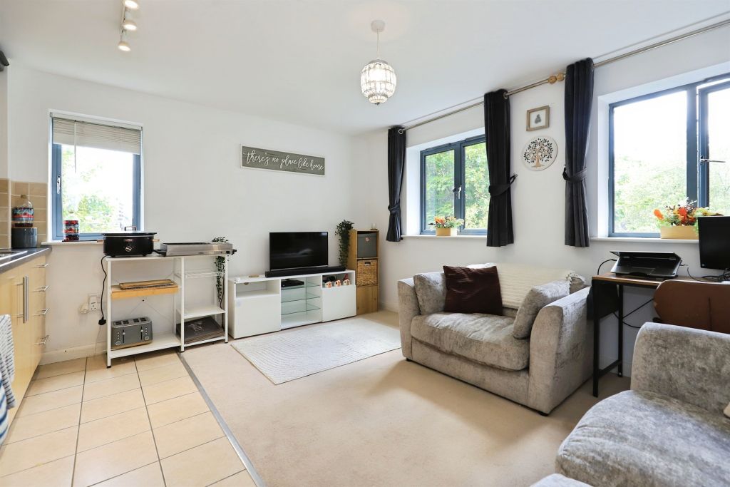 Additional image 4 of 2 bed flat for saleCastle Road, Kidderminster DY11