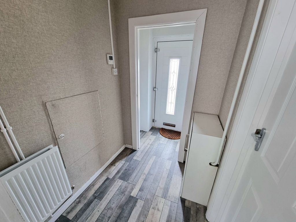 3 bed semi-detached bungalow for saleCastle View, Bridgend CF31 photo 5