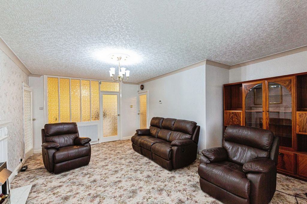 Additional image 4 of 2 bed flat for saleClifton Drive South, Lytham St. Annes, Lancashire FY8