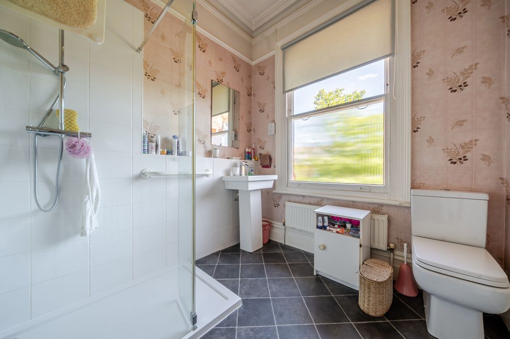 Additional image 16 of 6 bed detached house for saleCargate Avenue, Aldershot GU11
