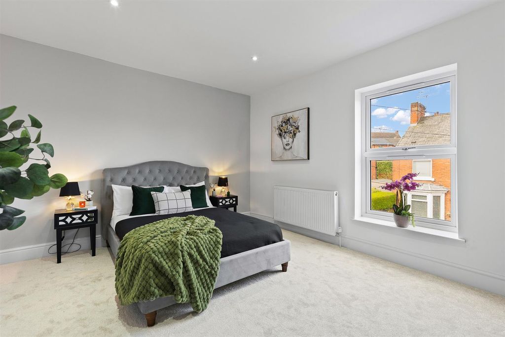 Additional image 7 of 4 bed end terrace house for saleNew Queen Street, Chesterfield S41