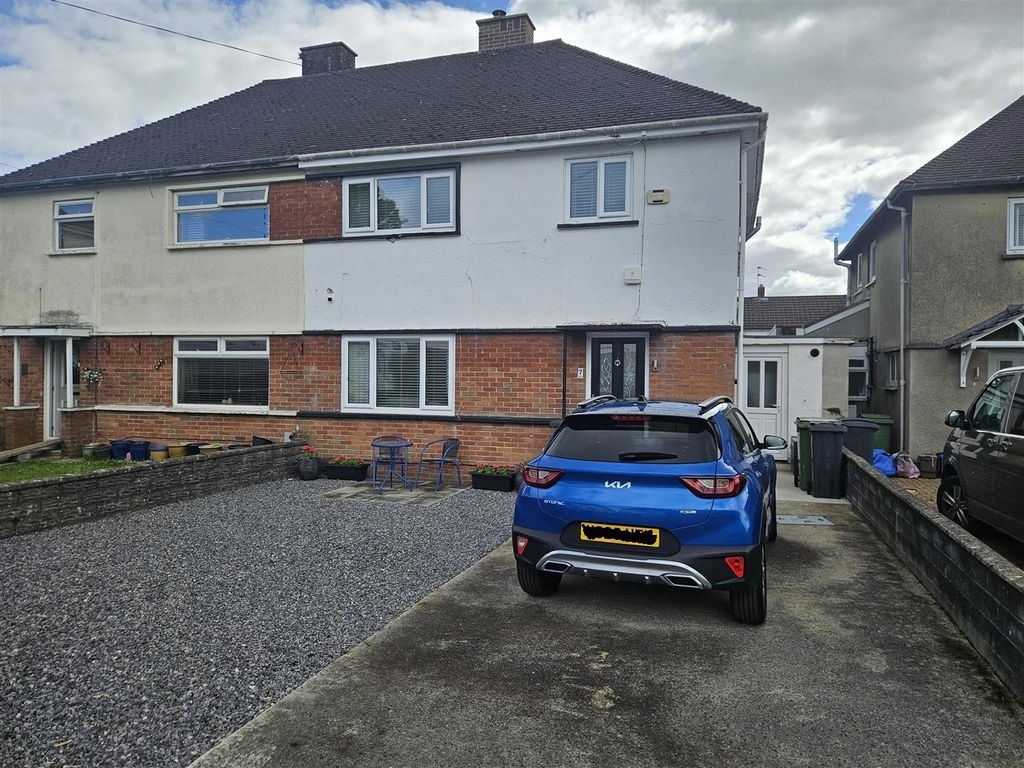 3 bed semi-detached house for saleCadwgan Place, Fairwater, Cardiff CF5