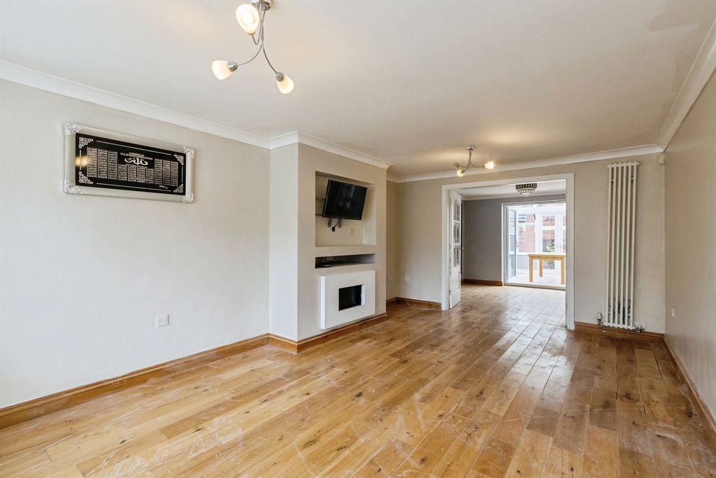 Additional image 2 of 6 bed detached house for saleElmwood Way, Barnsley S75