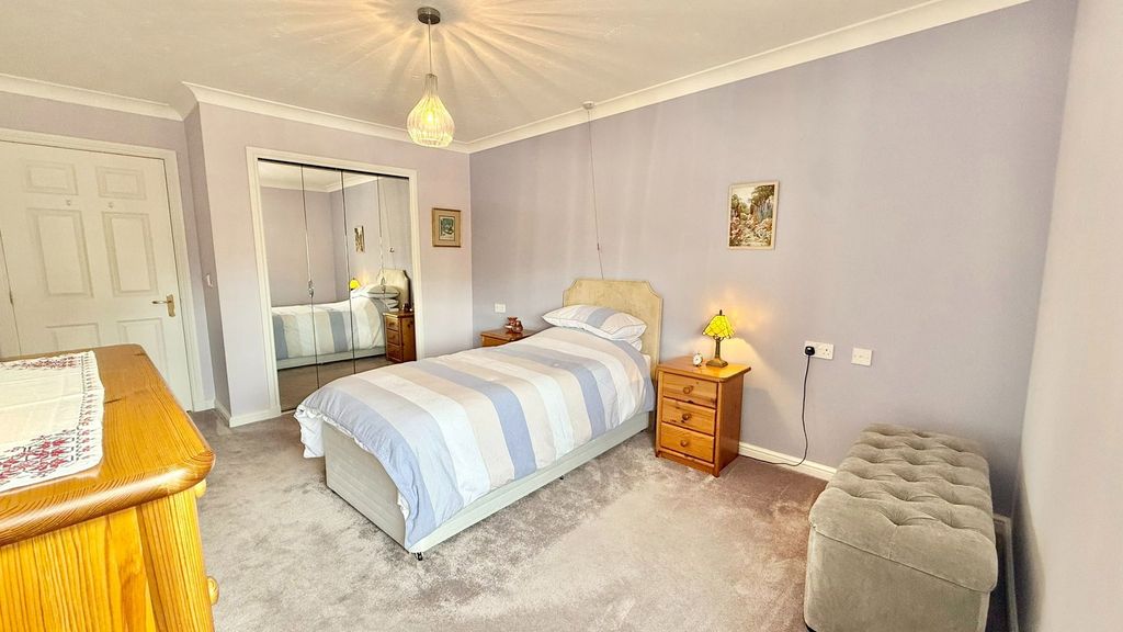 Additional image 10 of 2 bed flat for saleFlat 64, 11 Clachnaharry Road, Inverness IV3