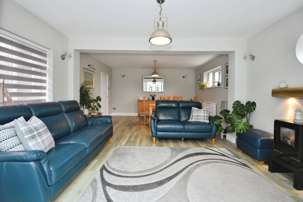 Additional image 22 of 4 bed detached bungalow for saleKingsgate Avenue, Broadstairs, Kent CT10