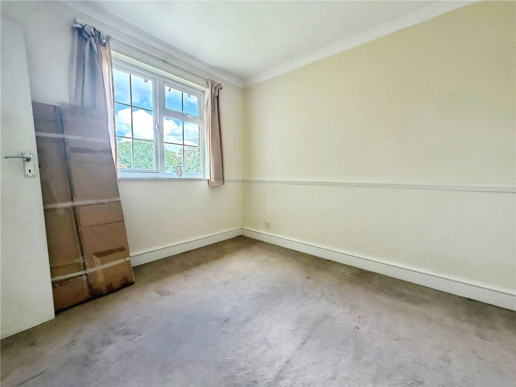 Additional image 8 of 3 bed detached house for saleAlterton Close, Woking, Surrey GU21
