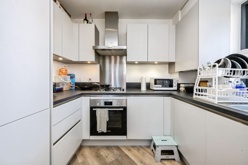 Additional image 7 of 2 bed flat for saleLinden Road, Bedford MK40