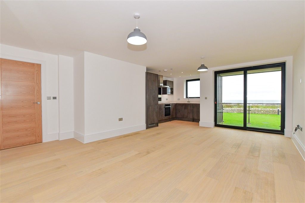 2 bed flat for saleFitzroy Avenue, Broadstairs, Kent CT10