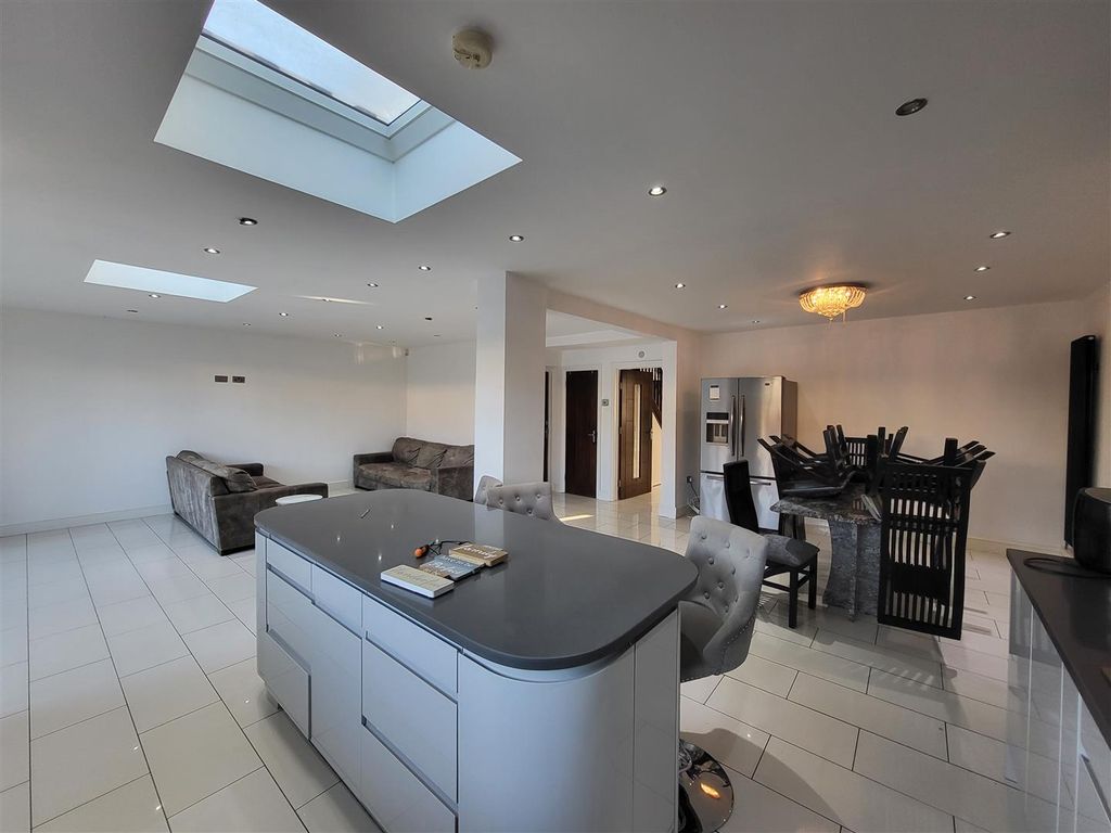 Additional image 2 of 5 bed semi-detached house for saleBrunswick Road, Bexleyheath DA6