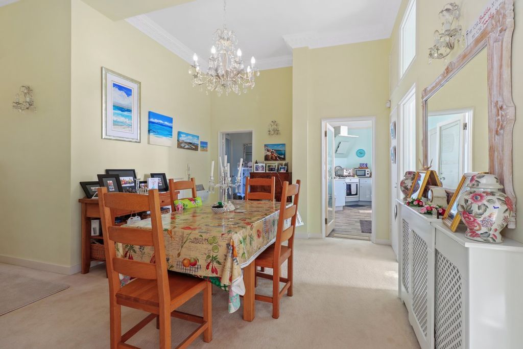 Additional image 4 of 4 bed flat for saleKnole Road, Bexhill-On-Sea TN40