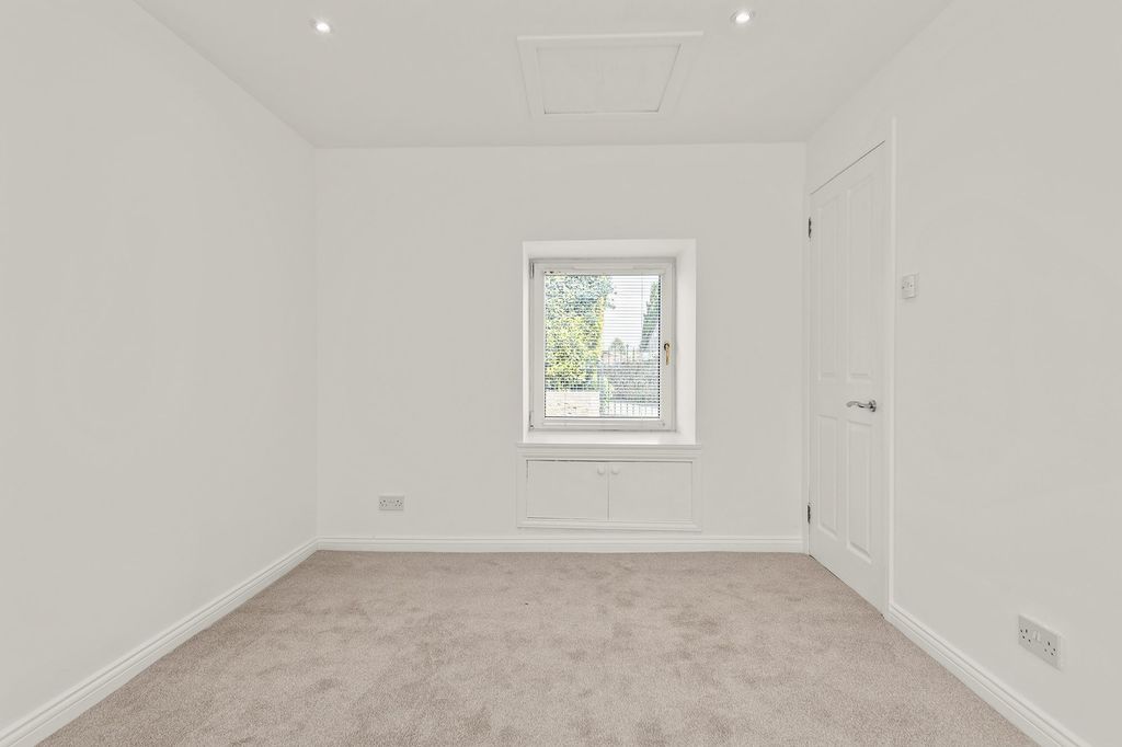 Additional image 3 of 2 bed flat for saleHunter Street, Auchterarder PH3