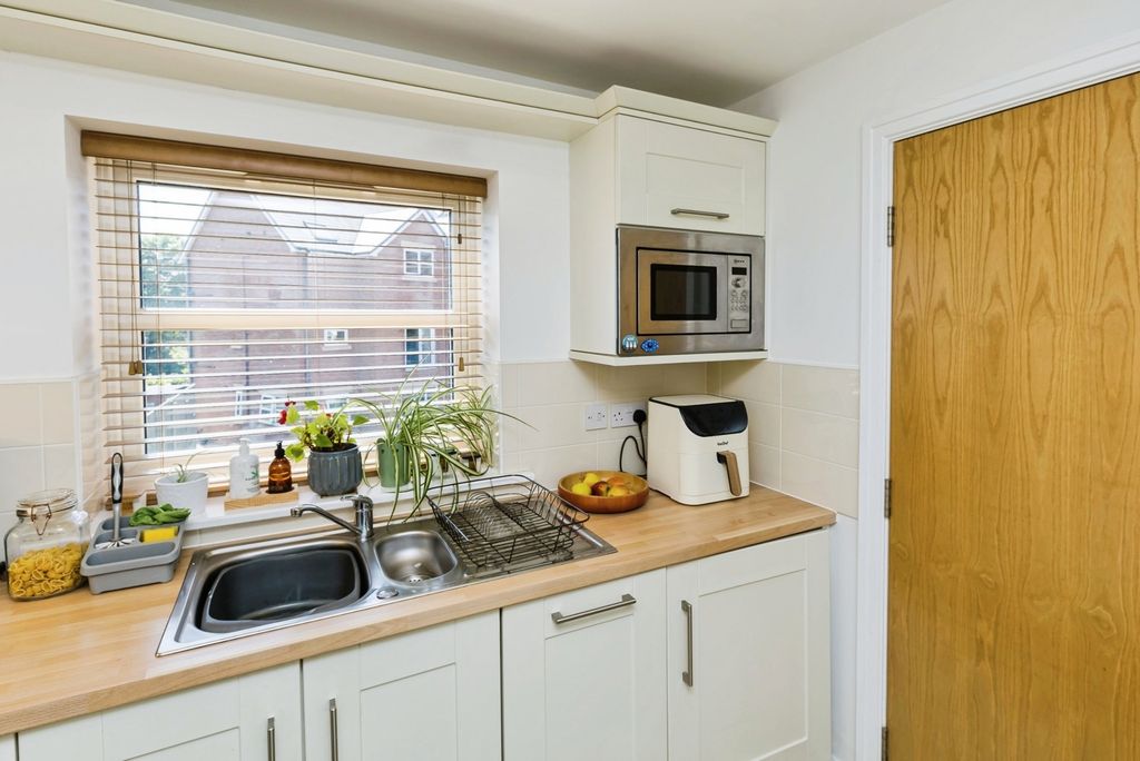 Additional image 13 of 2 bed flat for saleHolywell Road, Mold, Clwyd CH7