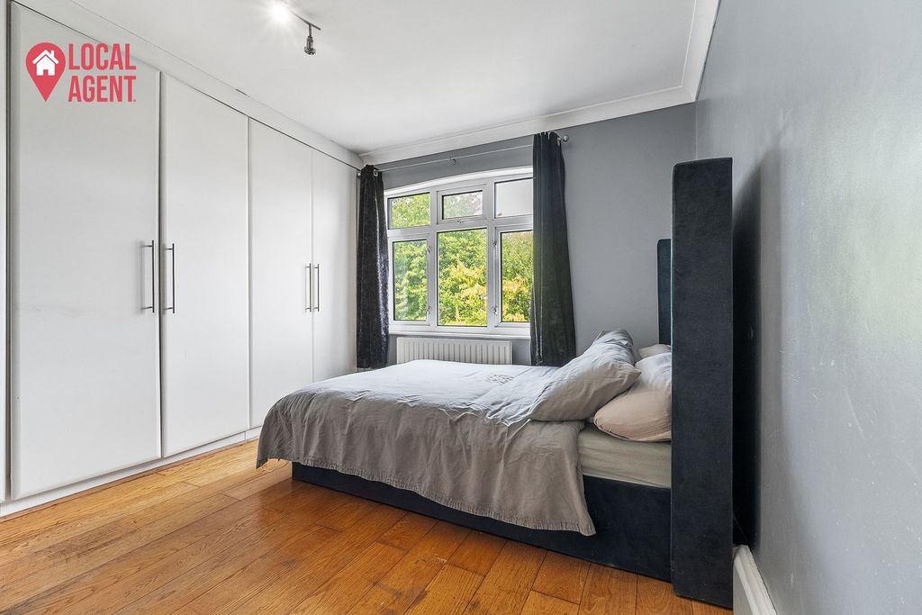 Additional image 17 of 5 bed semi-detached house for saleLansdowne Avenue, Bexleyheath DA7