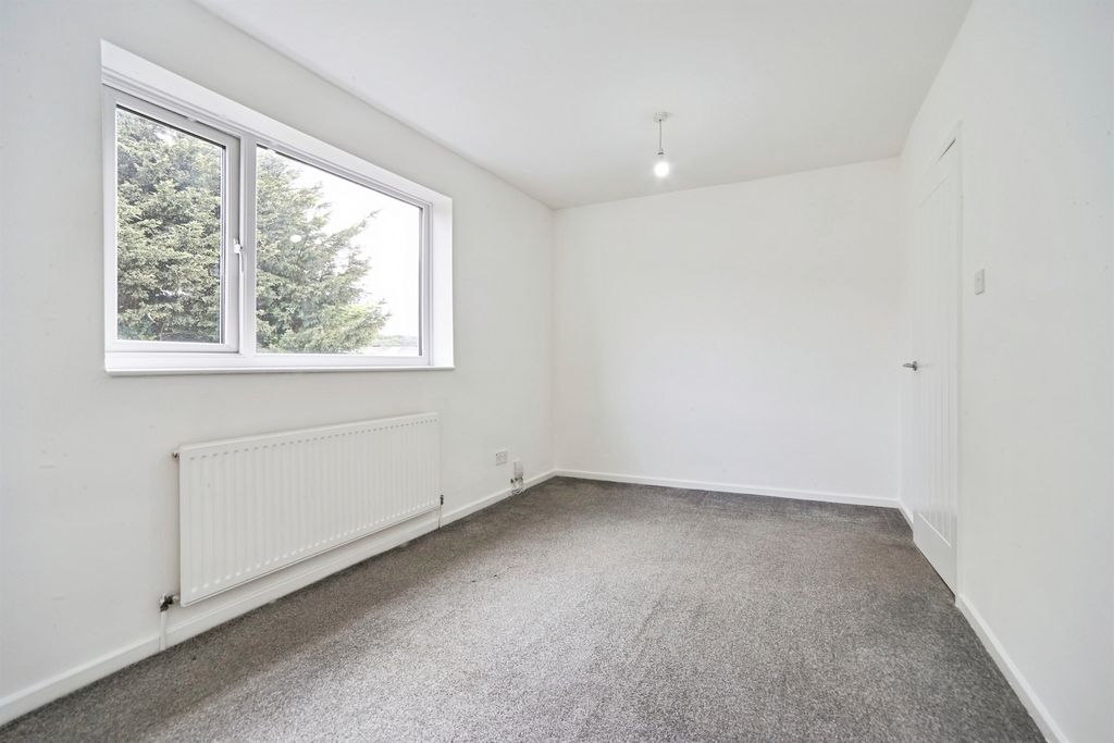 Additional image 16 of 4 bed semi-detached house for saleTong Road, Leeds LS12