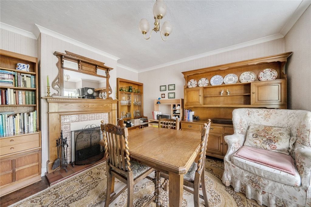 Additional image 11 of 3 bed bungalow for saleQueens Road, Alton, Hampshire GU34