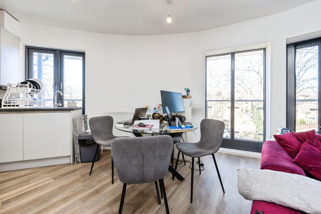 Additional image 3 of 2 bed flat for saleLinden Road, Bedford MK40
