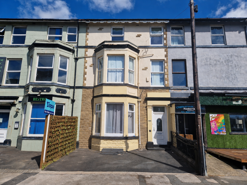 7 bed terraced house for saleLord Street, Blackpool FY1